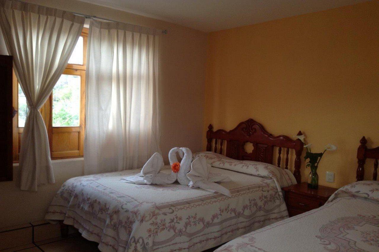 Hotel Posada Camelinas Patzcuaro Bagian luar foto