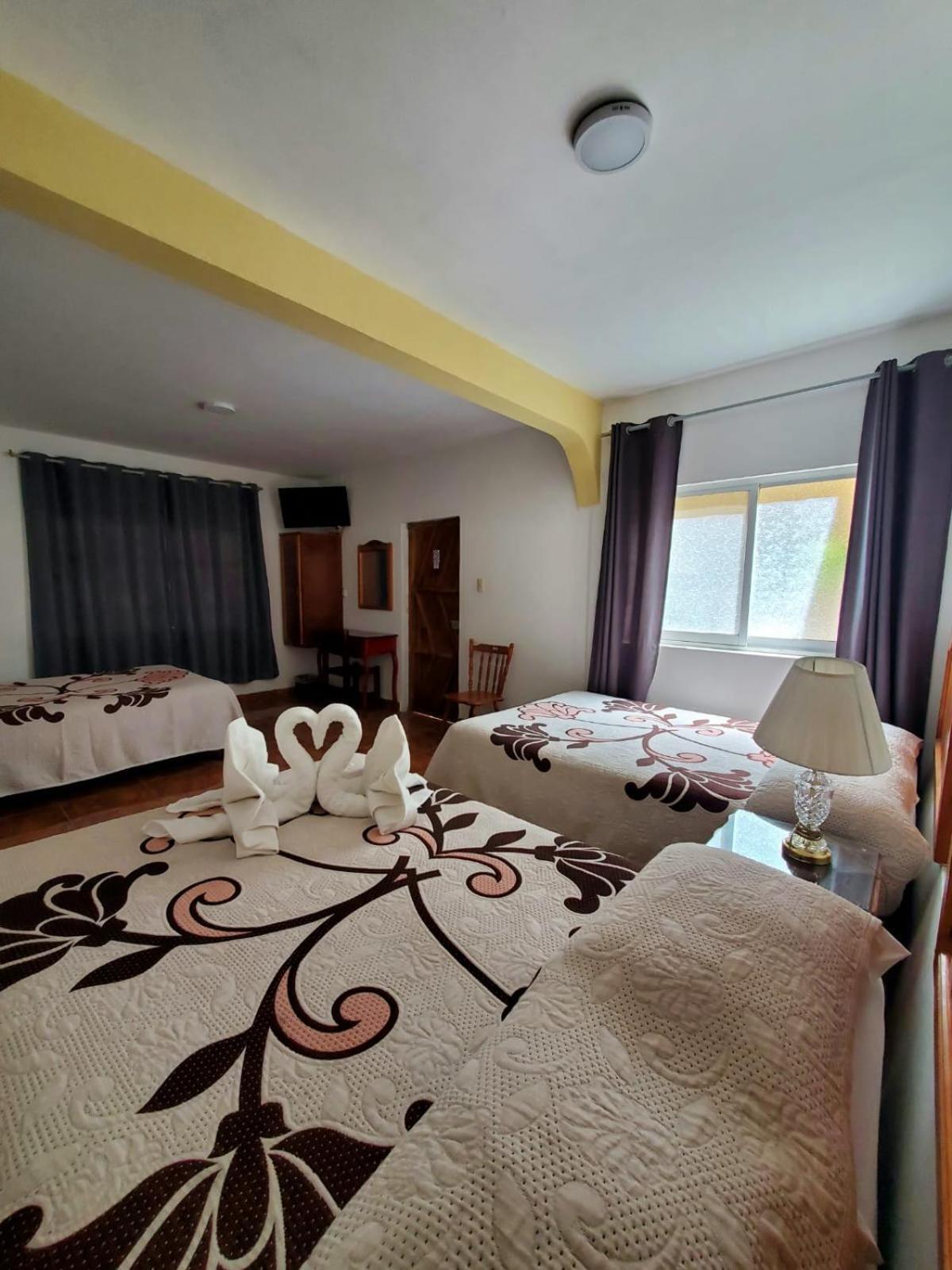 Hotel Posada Camelinas Patzcuaro Bagian luar foto