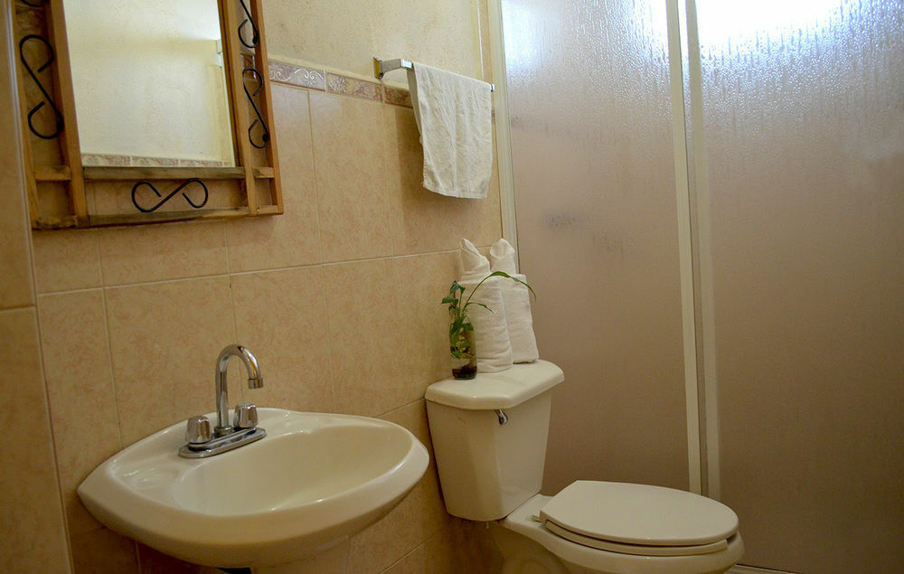Hotel Posada Camelinas Patzcuaro Bagian luar foto